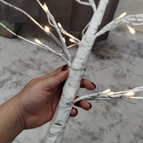 Light Up White Birch Tree - Picture 9 of 12